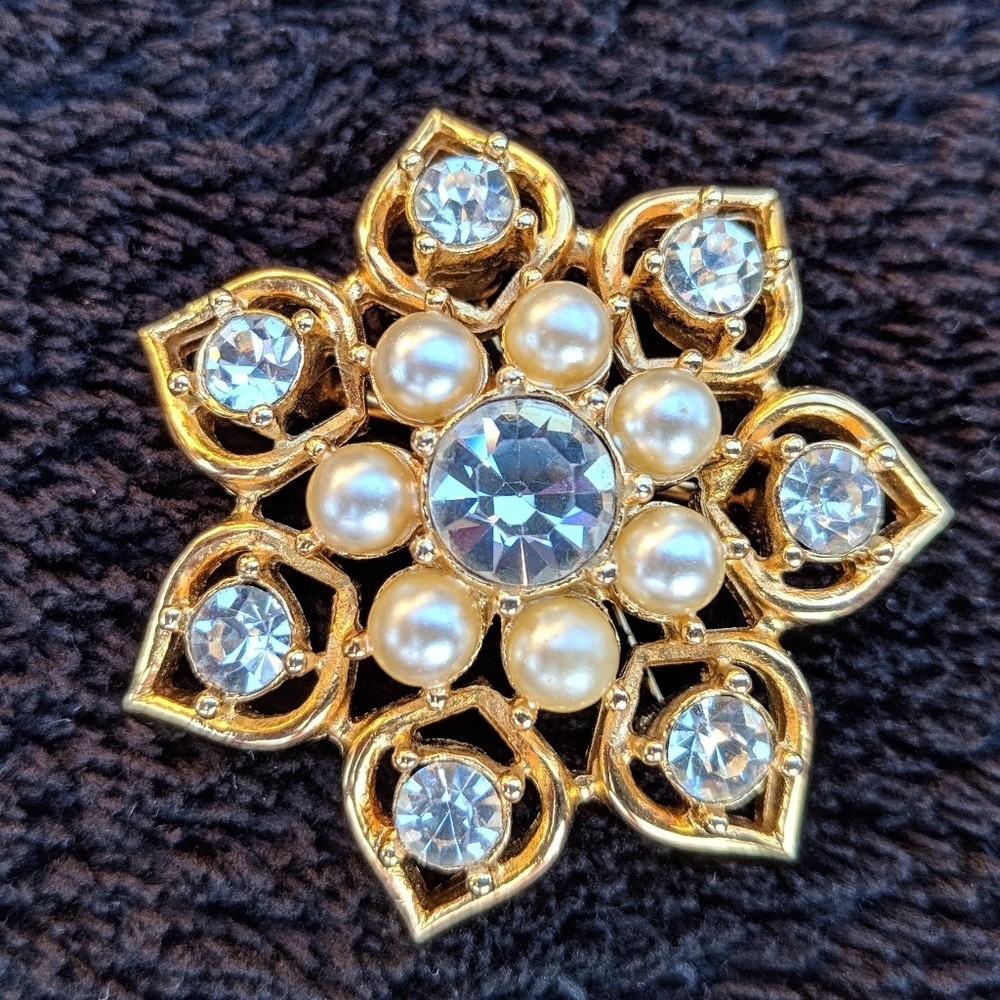 NWOT Vintage Sarah Coventry brooch/pendant